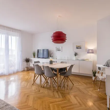 Summer Spot Centar Split