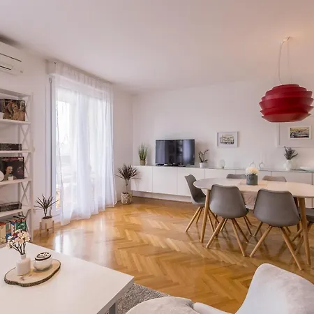 Summer Spot Centar Apartment *